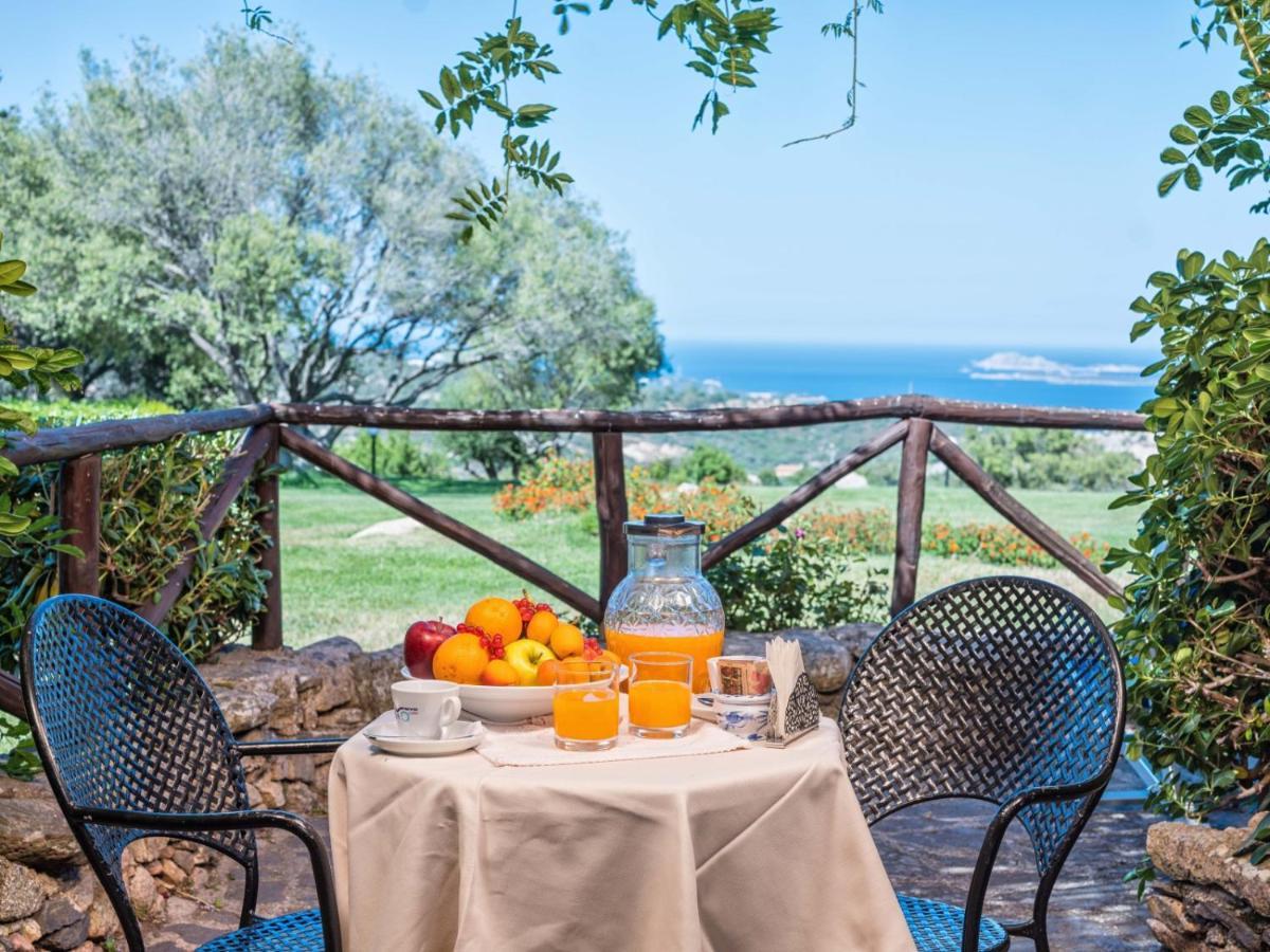 Hotel Rocce Sarde San Pantaleo Exterior foto