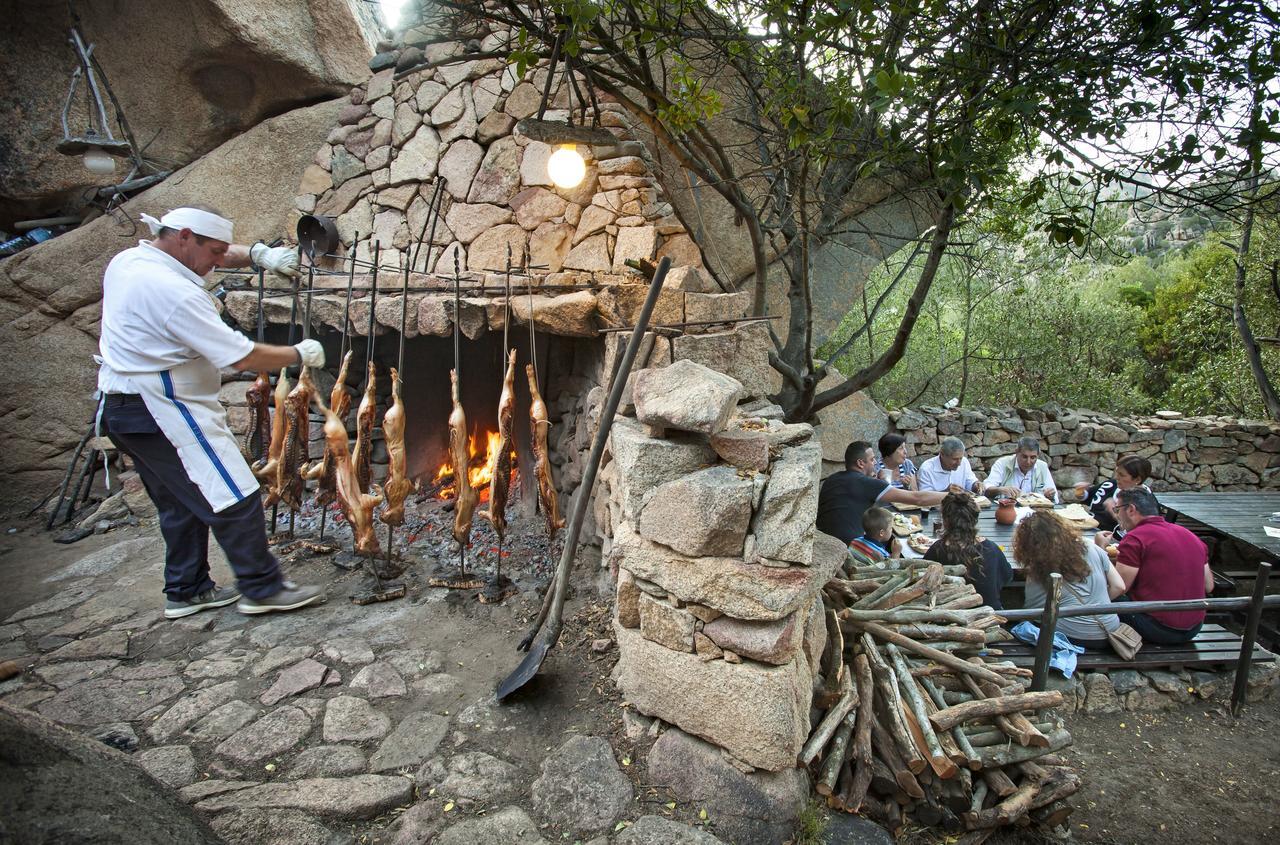 Hotel Rocce Sarde San Pantaleo Exterior foto