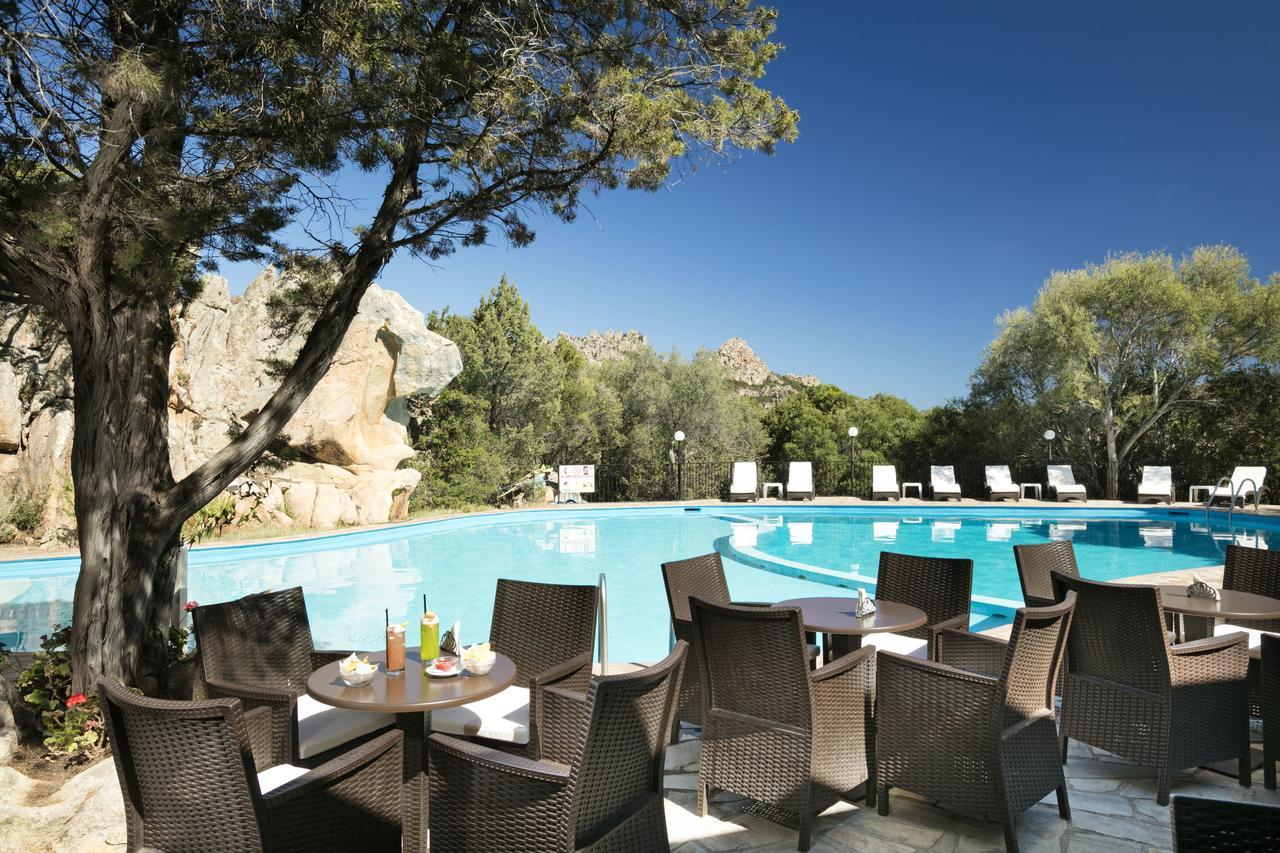 Hotel Rocce Sarde San Pantaleo Exterior foto
