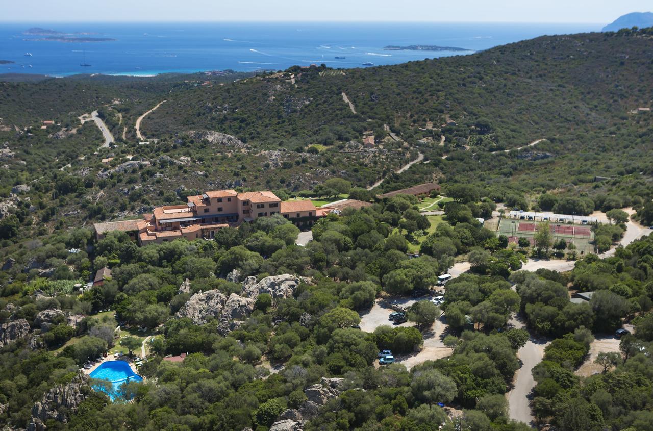 Hotel Rocce Sarde San Pantaleo Exterior foto