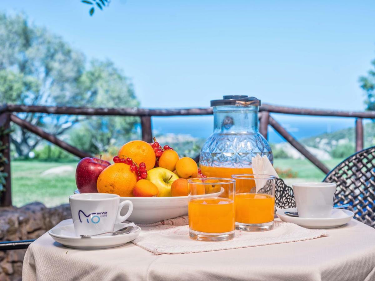 Hotel Rocce Sarde San Pantaleo Exterior foto