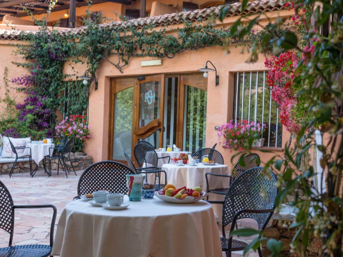 Hotel Rocce Sarde San Pantaleo Exterior foto
