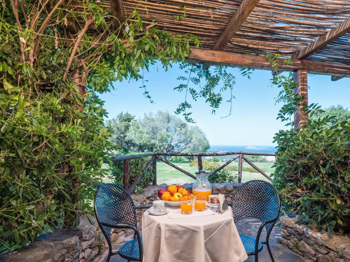 Hotel Rocce Sarde San Pantaleo Exterior foto