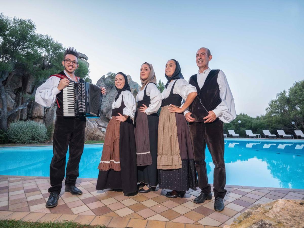 Hotel Rocce Sarde San Pantaleo Exterior foto